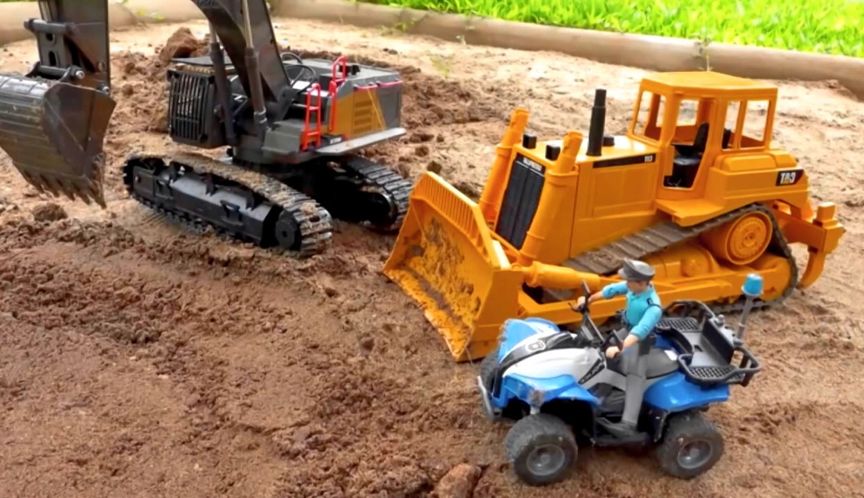 中海达:公司自主研发的桩基施工管理系统及挖掘机、推土机等核心